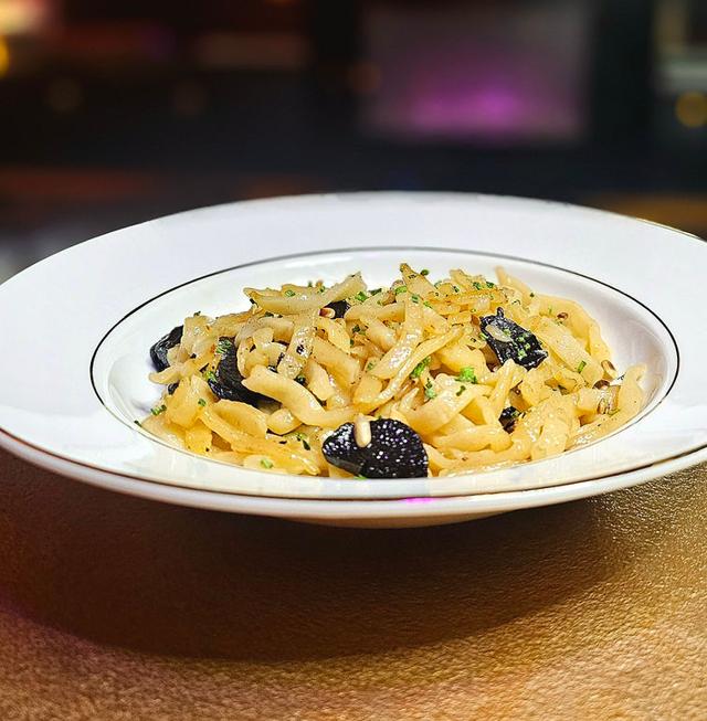 Black Garlic Pasta